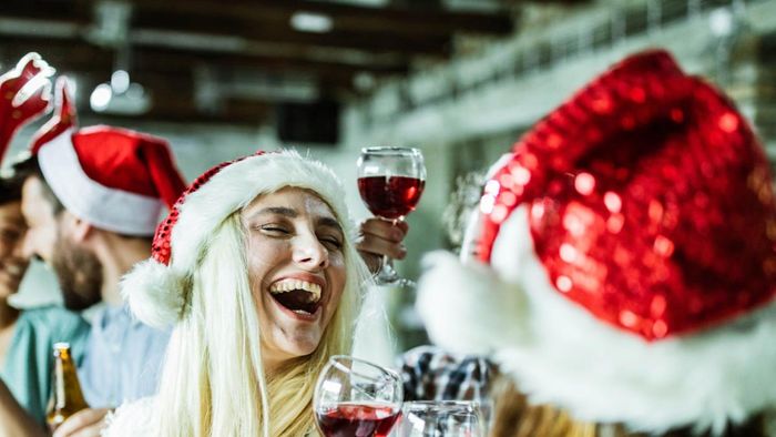 Kiểu nón Noel nữ tính cho chị em
